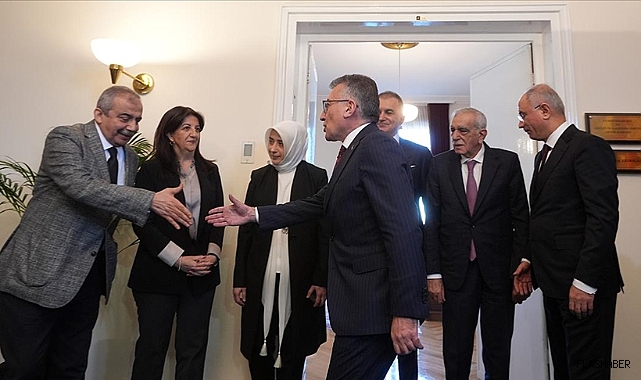 AK Parti heyeti, DEM Parti heyeti ile görüştü