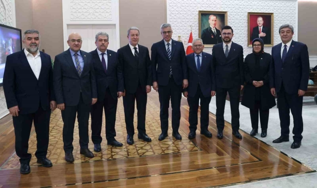 AK Parti heyetinden, Sağlık Bakanı Memişoğlu'na ziyaret