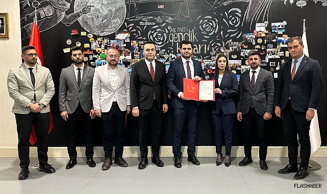 AK Parti Sinop İl Gençlik Kollarında görev değişimi