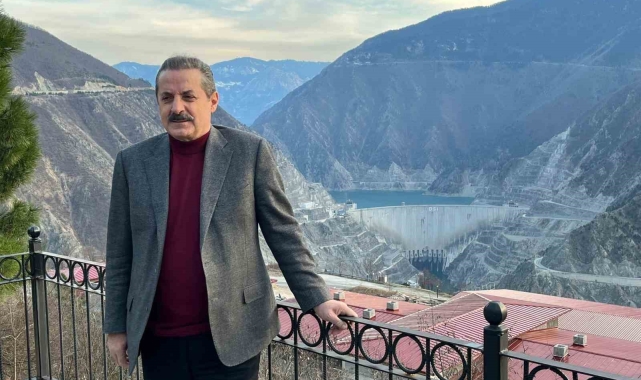 AK Partili Faruk Çelik: "Yarın kırmızı kart gösterecek vatandaş bulamayacaklar"