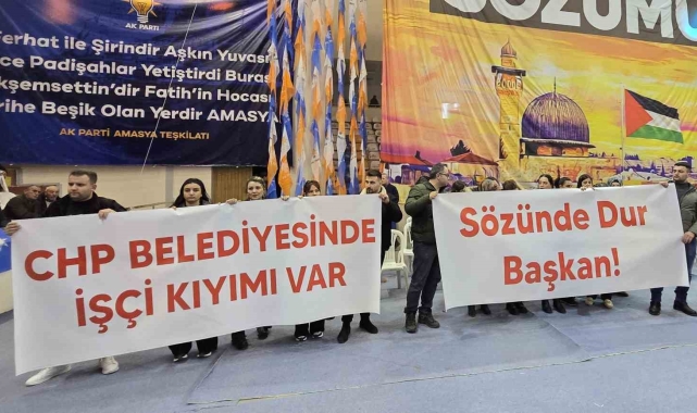 Amasya'da CHP'li belediyenin işten çıkardığı işçiler, AK Parti kongresinde pankart açtı: "Sözünde dur başkan"