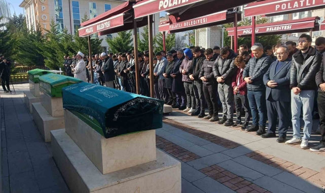 Ankara'da göçük altında kalarak hayatını kaybeden işçiler son yolculuklarına uğurlandı