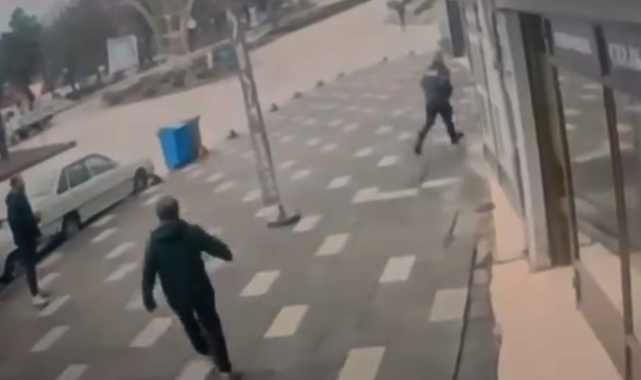 Asker kaçağı olduğu için aracını bırakıp kaçtı, saklandığı apartmanda yakalandı: Tutuklandı