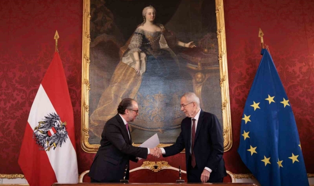 Avusturya Dışişleri Bakanı Schallenberg, başbakanlık görevini devraldı