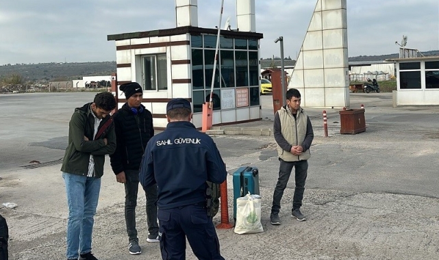 Ayvalık'ta 3 düzensiz göçmen yakalandı