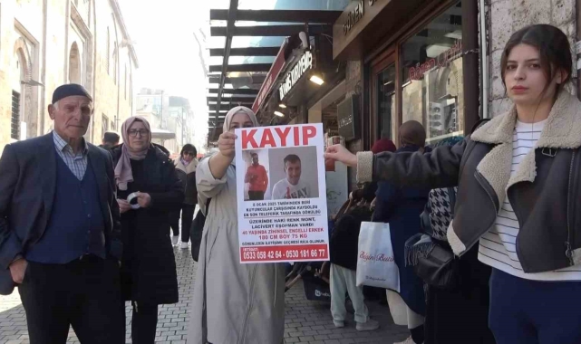 Baba-oğul tarihi çarşıda gezerken birbirini kaybetti...