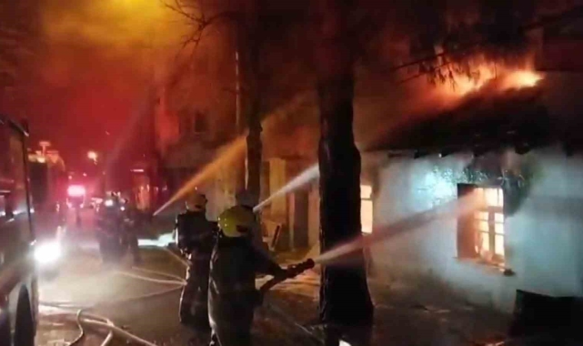 Balıkesir'de ev yangını korkuttu