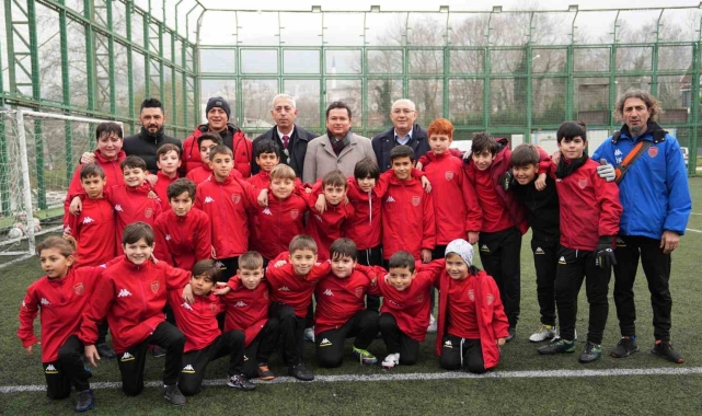 Başkan Aydın'dan Hüdavendigar Dikkaldırım Osmangazi SK'ya ziyaret