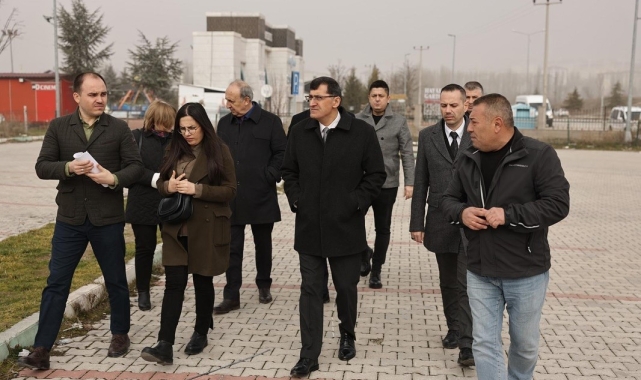 Başkan Kahveci, Şehzadeler Parkı'nda incelemelerde bulundu