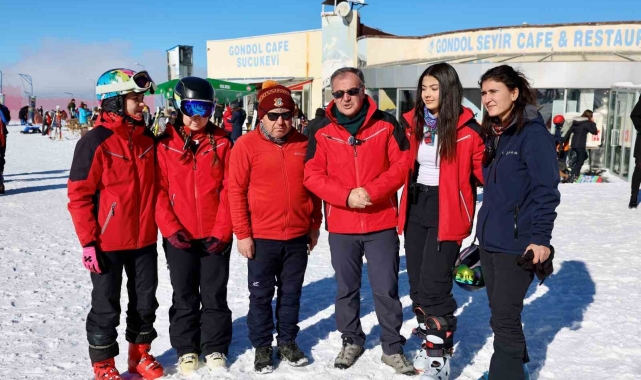 Başkan Özdoğan: "Erciyes, dört mevsim güzellikler sunuyor"