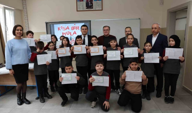 Başkan Özdoğan, öğrencilerin karne sevincine ortak oldu