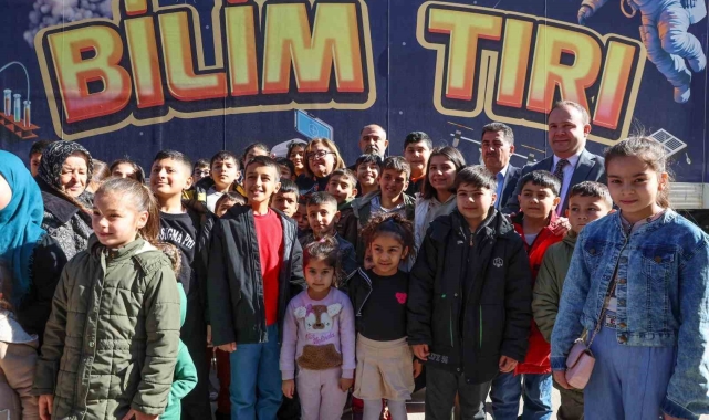 Başkan Şahin, Nizipli çocuklarla bilim tırında buluştu