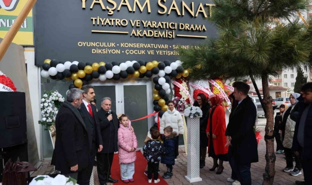 Başkan Yalçın: "Şehirlerin ruhu güzel sanatlarla, sporla ve kültürle ayakta durur"