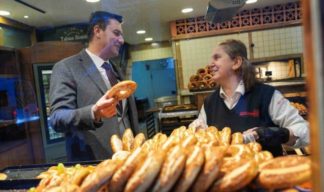 Başkan Zeyrek sabahın ilk ışıklarıyla halkla buluştu