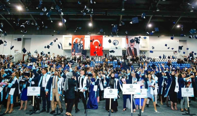 Bayburt Üniversitesi, ÜNİDES Öğrenci Topluluğu Projelerinde Türkiye'nin zirvesinde yer aldı