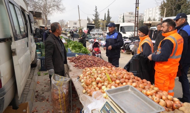 Belediyeden pazar esnafına poşet uygulaması