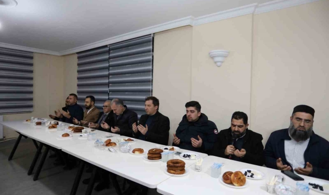 Bereket sofrası Üçevler camiinde kuruldu