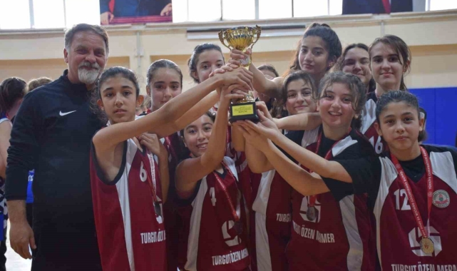 Bilecik'te Yıldız Kızlar Basketbol Müsabakaları tamamlandı