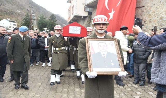 Birliğinde vefat eden Uzman Çavuş Yılmaz, Giresun'da toprağa verildi