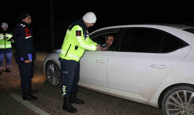 Bolu'da jandarma ekiplerinden sıkı denetim