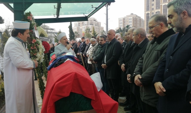 Bolu'da yangında hayatını kaybeden Prof. Dr. Atakan Yalçın ve kızı toprağa verildi