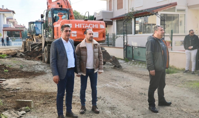 Burhaniye de kapsamlı yol yenilime çalışmaları başladı