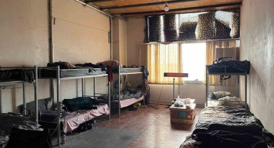 Bursa'da göçmen kaçakçılığı operasyonu: 2 şüpheli yakalandı, 11 göçmen sınır dışı edildi