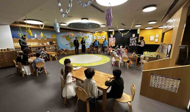 Büyük Çamlıca Camii'nde Kur'an kursu öğrencilerinin karne heyecanı