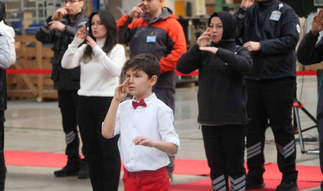 Büyükşehir'de hizmet artık bir işarete bakıyor