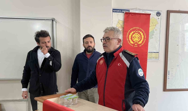 Büyükşehirden itfaiye personeline elektrikli araç arızalarına müdahale eğitimi