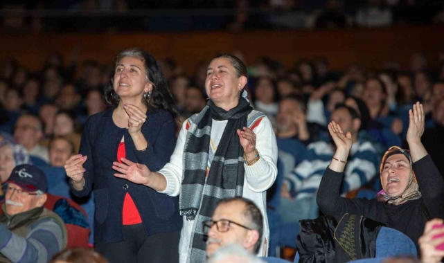 Çalgıcı Mektebi Roman Orkestrası'ndan muhteşem konser