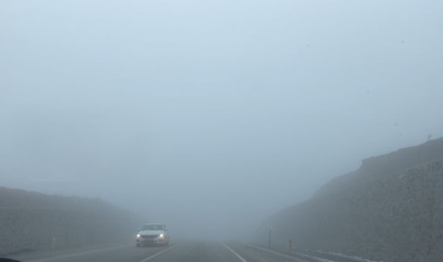 Çankırı'da sis görüş mesafesini düşürdü