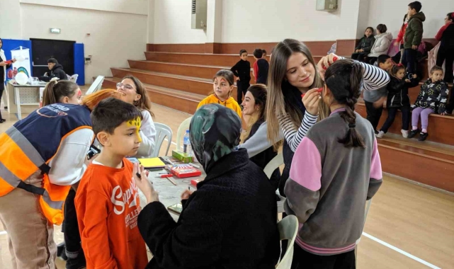 Çatalca'daki Karacaköy İlkokulu'nda "Çocuk Şenliği" etkinliği düzenlendi