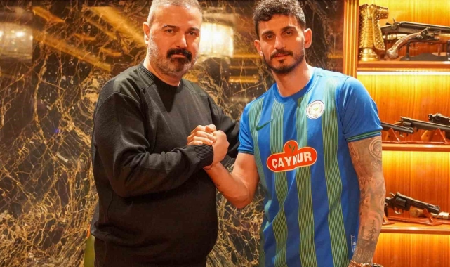 Çaykur Rizespor, Samet Akaydin'i renklerine bağladı