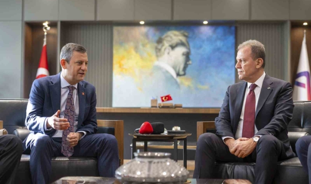 CHP Genel Başkanı Özel: "Türkiye'de rekor kırarak Mersin Büyükşehir Belediyesi'ni kazandınız"