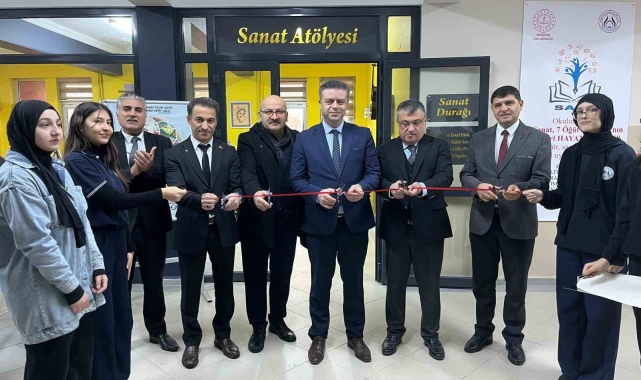 Çiftlikköy'de Sanat Atölyesi açıldı