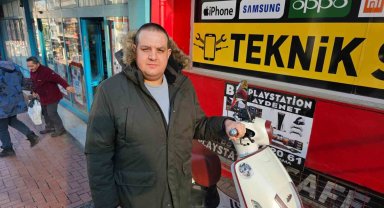 Çılgın hırsız, 42 dakika bekleyip motosikletin paspasını çaldı