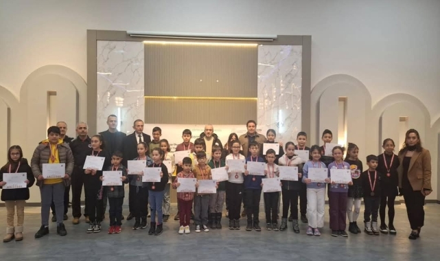 Çorum'da "Ailemle Birlikte Satranç" etkinliği yapıldı