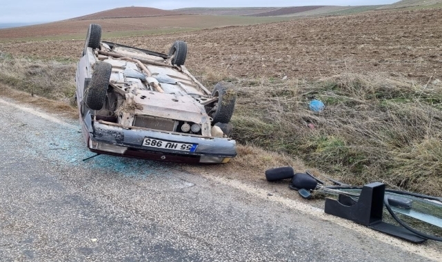 Çorum'da takla atan otomobildeki 2 kişi yaralandı