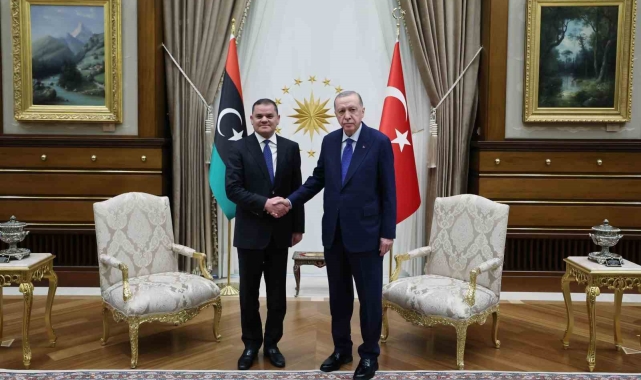Cumhurbaşkanı Recep Tayyip Erdoğan, Cumhurbaşkanlığı Külliyesi'nde Libya Başbakanı Abdulhamid Dibeybe'yi kabul etti.