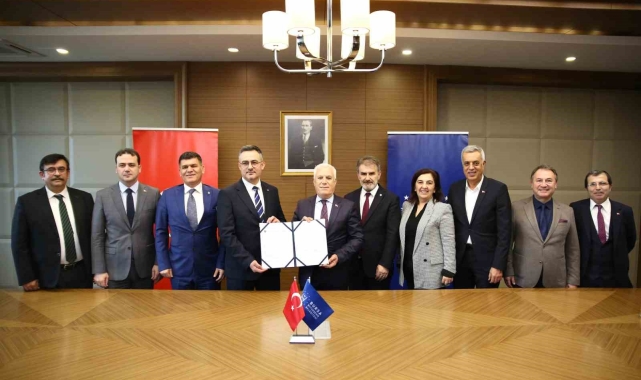&#039;Daha güçlü Bursa&#039; için Büyükşehir ve üniversite iş birliği