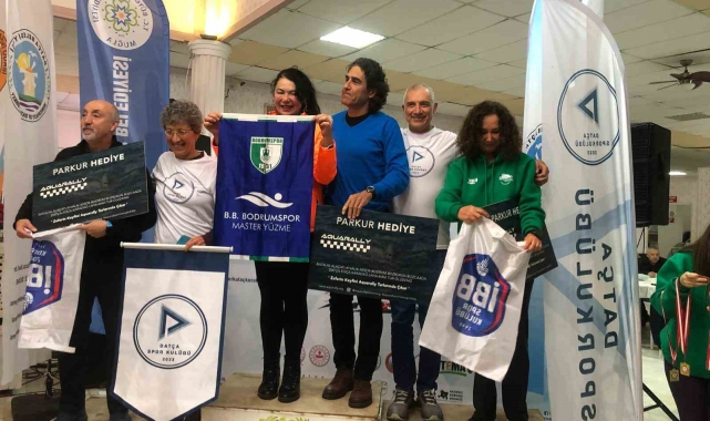 Datça'da 19. Açık Kış Yüzme Maratonu'nda dereceye girenler ödüllendirildi