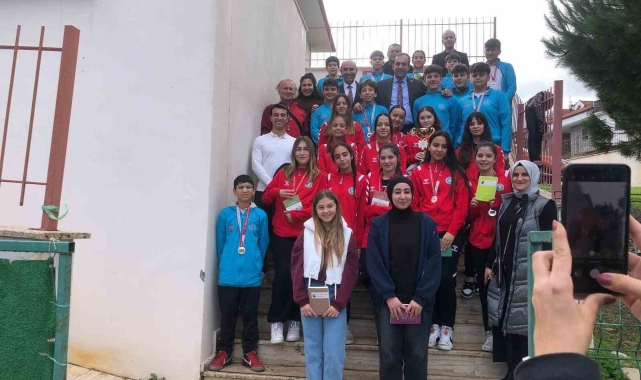 Datça'da başarılı öğrenciler ödüllendirildi