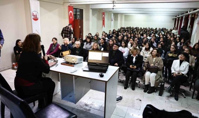 Denizli Kent Konseyi Kadın Meclisi öğrencilere hijyen eğitimi verdi