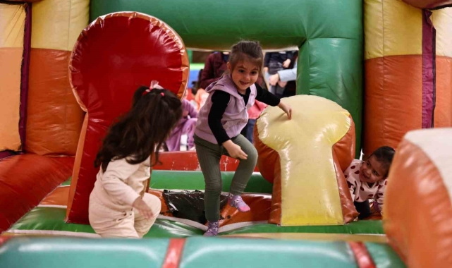 Denizli'de çocuk şenlikleri heyecanı