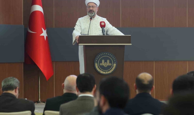 Diyanet İşleri Başkanı Erbaş: "Uğrunda sıkıntı çekmeye, yorulmaya değer en asil gaye ilimdir"