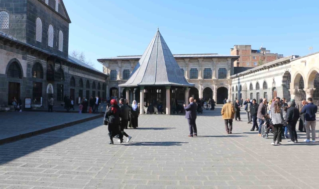 Diyarbakır kış aylarında da yerli ve yabancı turistleri ağırlıyor
