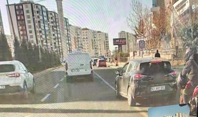 Diyarbakır'da trafikte çirkin hareket