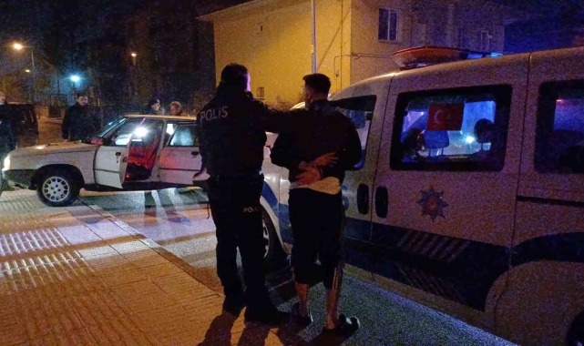 "Dur" ihtarına uymadı, ağaca çarpınca yakalandı: 30 bin lira ceza uygulandı