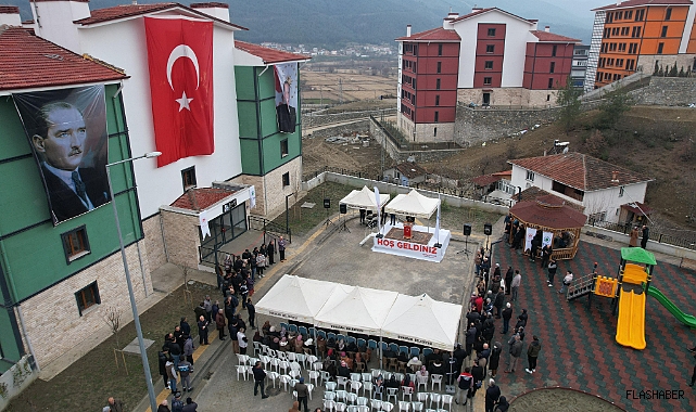 Durağan'da TOKİ konutları sahiplerine teslim edildi